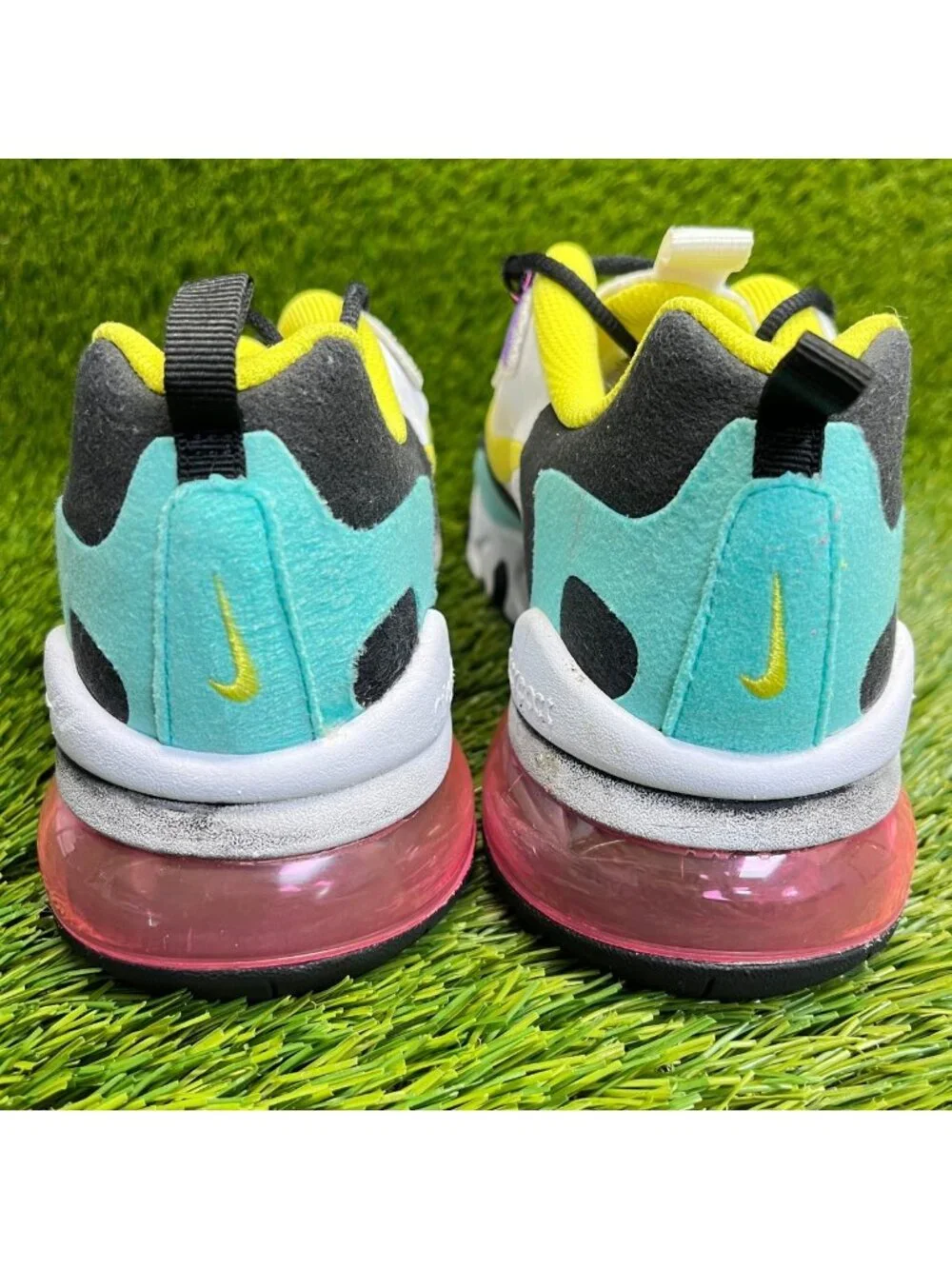Nike Air Max 270 React Bright Violet Girls Size‎ 6Y White Running Shoes Sneakers